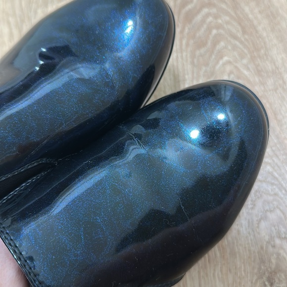 LIFESTRIDE | Women's Buzz Navy Faux Patent Slip On Memory Foam Loafers - Picture 6 of 6